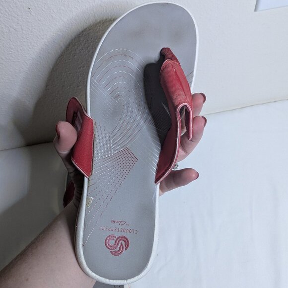 Clarks Great Condition Cloudstepper Comfy Adjustable Sandals Red Women Size 7 - Picture 6 of 6